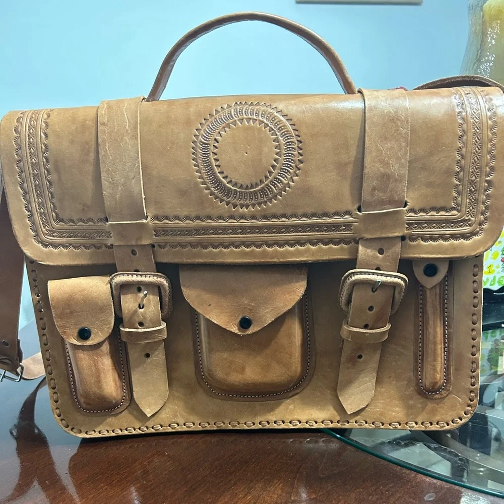 - Genuine and decorated leather briefcase, camel color, unisex, medium size